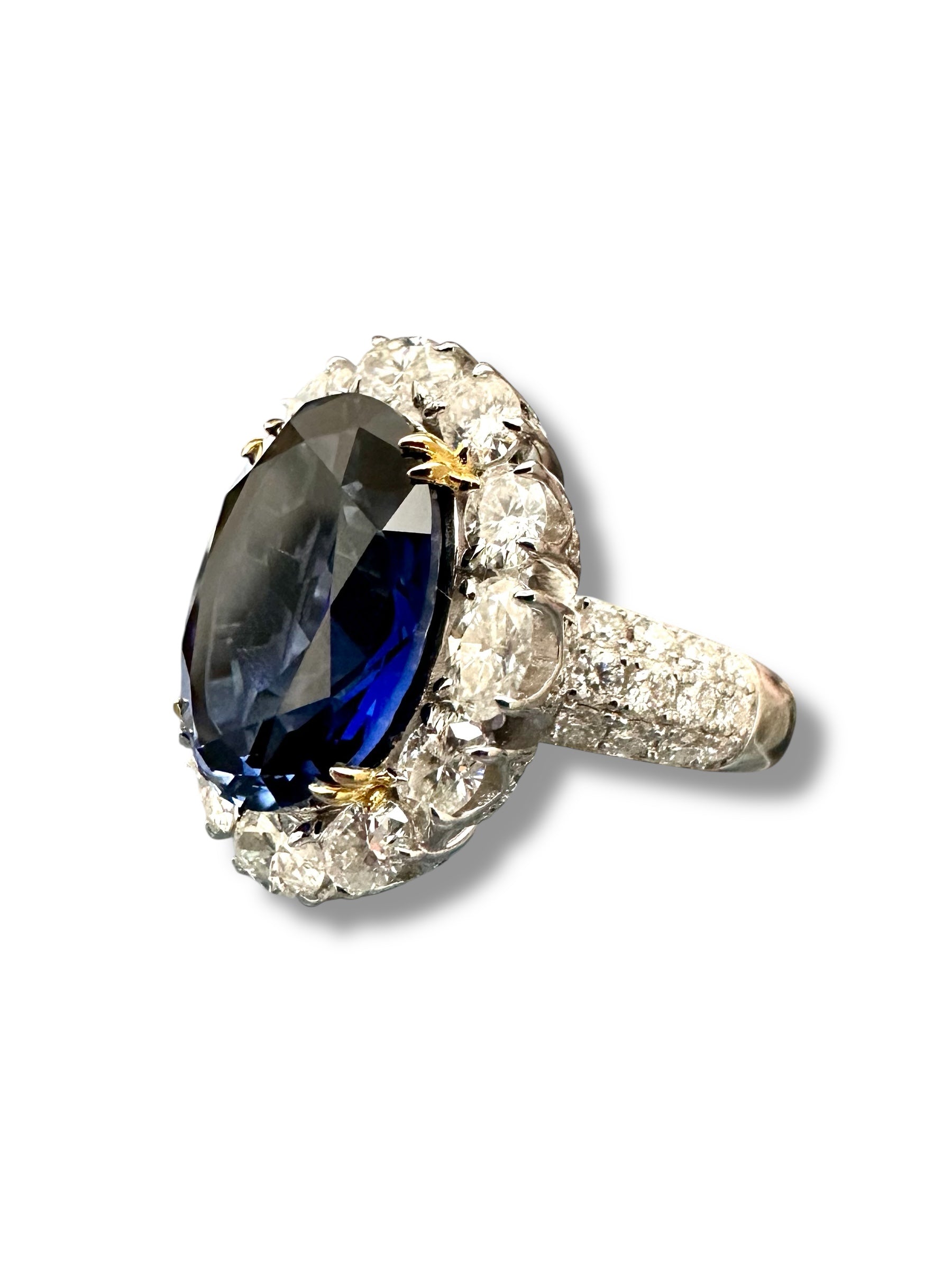 Stunning 13ct LC Sapphire Ring