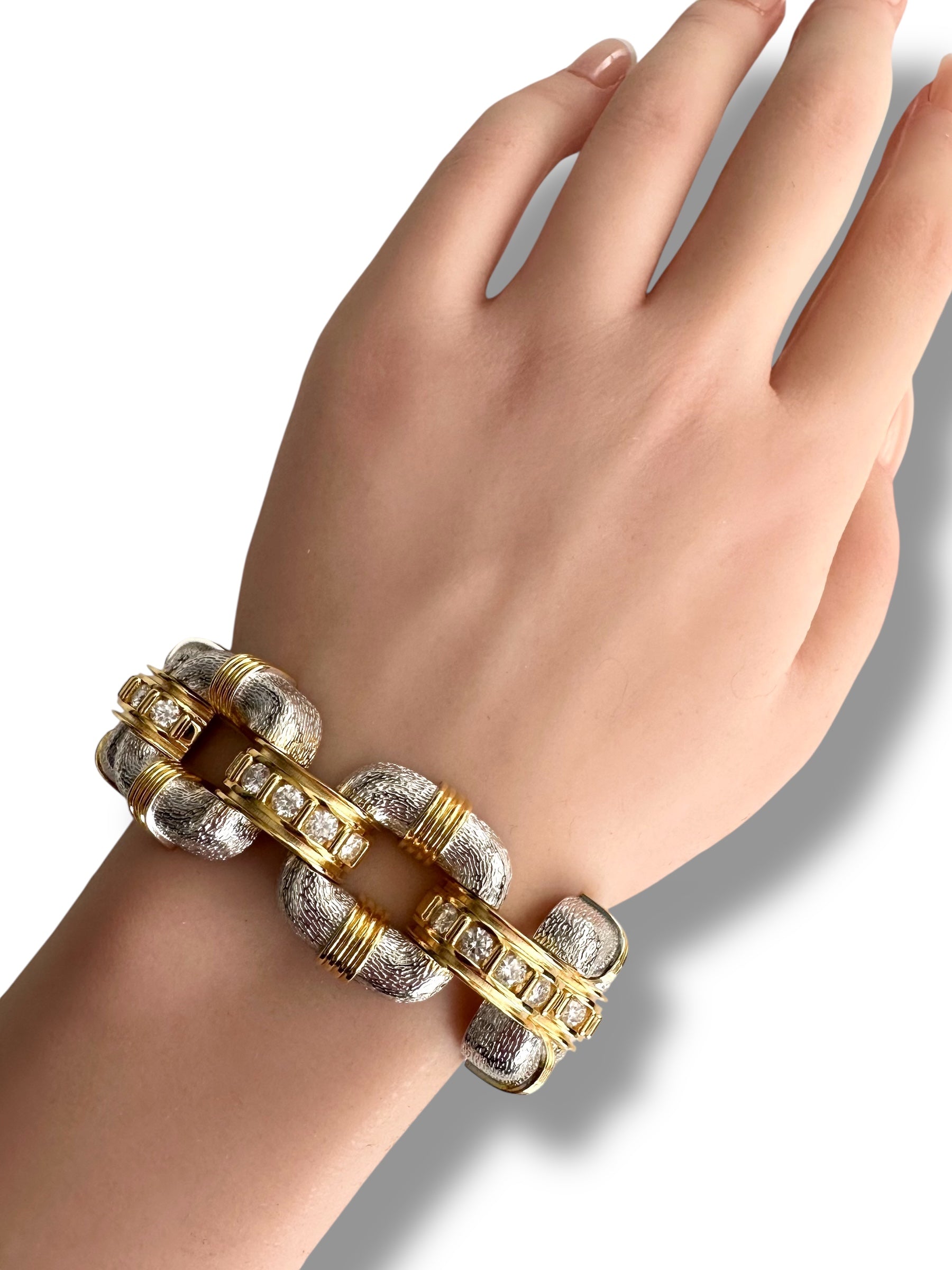Gorgeous Link Bracelet with 4 carats of Brilliant Moissanite