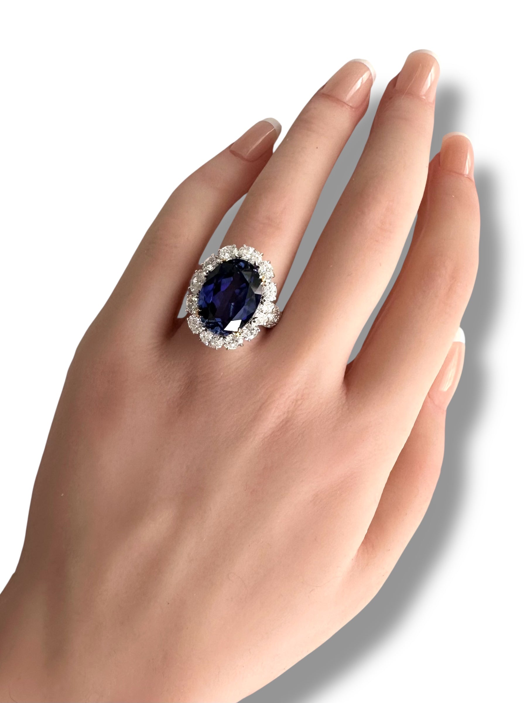 Stunning 13ct LC Sapphire Ring