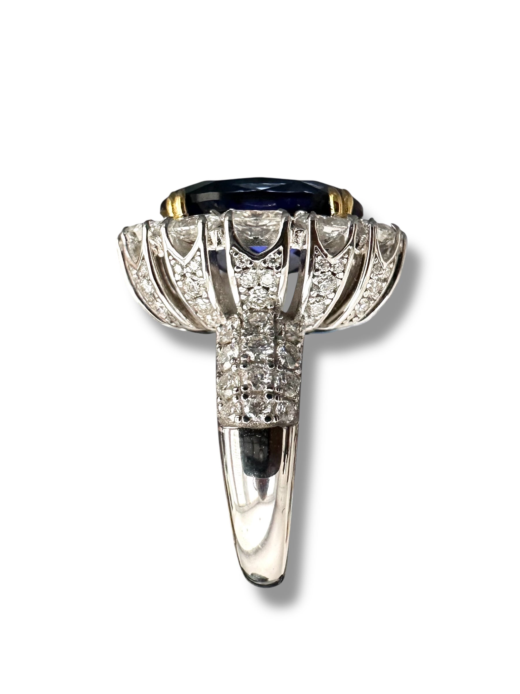 Stunning 13ct LC Sapphire Ring