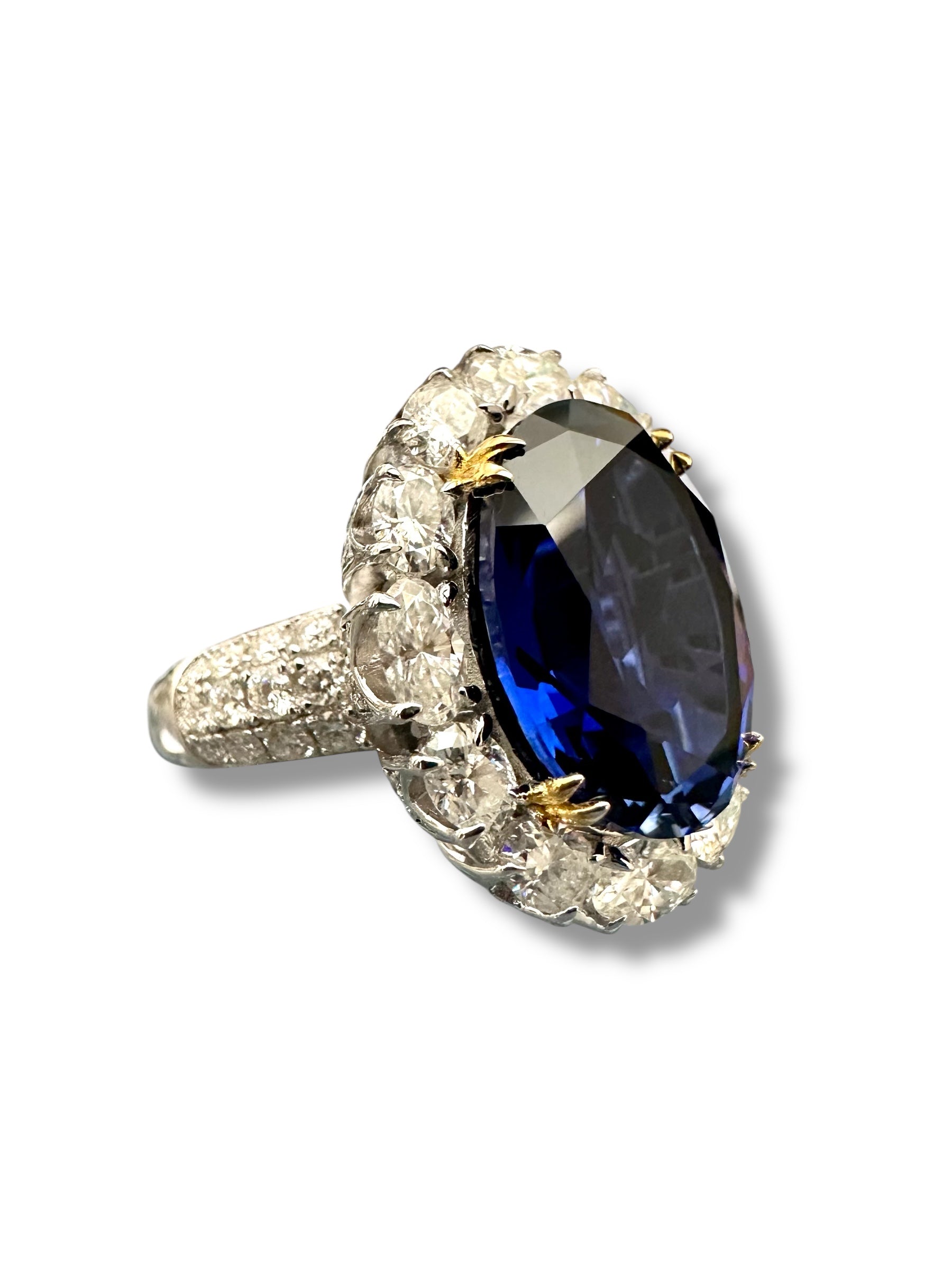 Stunning 13ct LC Sapphire Ring